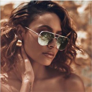 Quay Australia High Key Mini gold/gold sunglasses